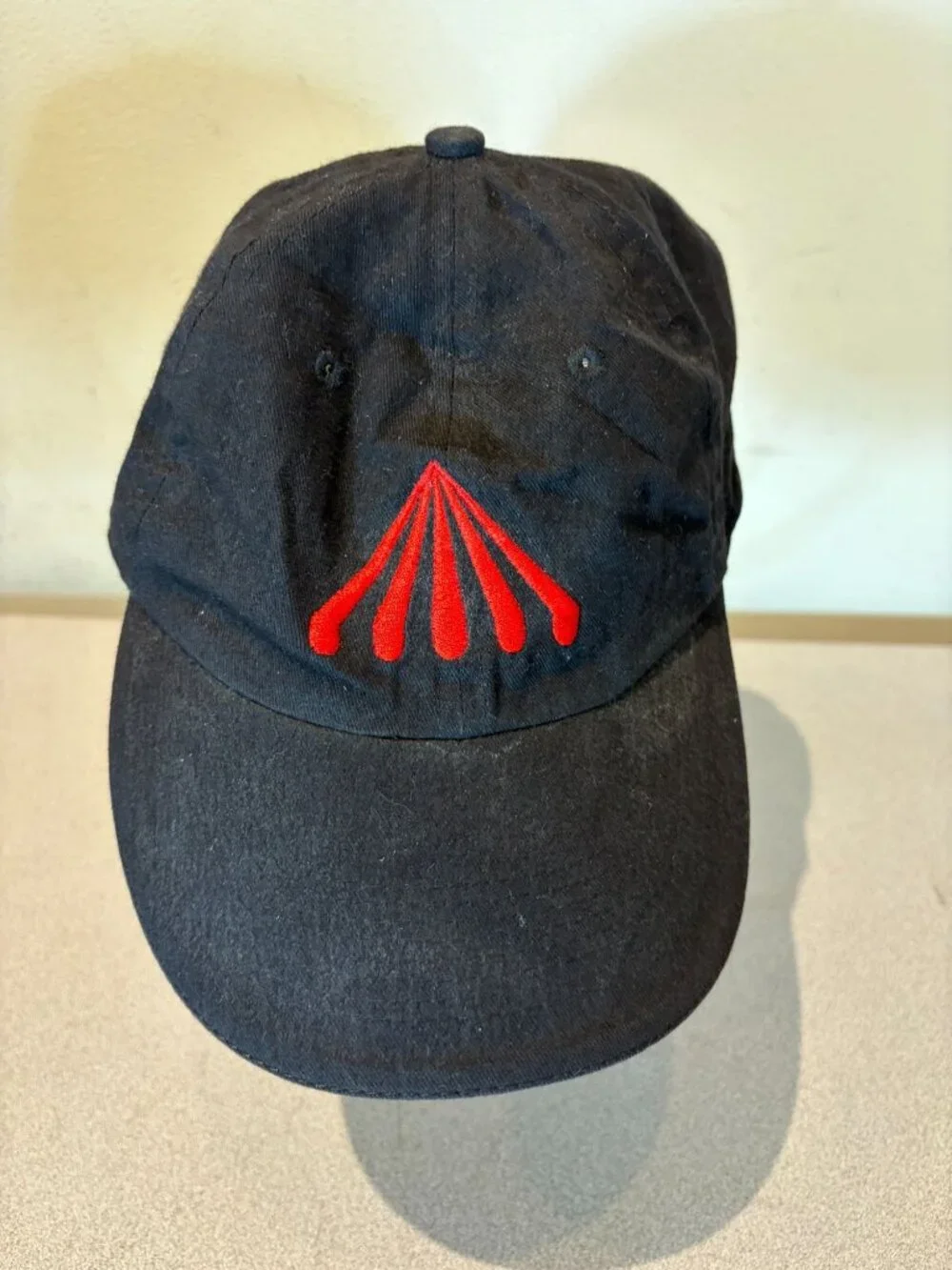 SARATOGA Horse Racing RACETRACK BUGLER BLACK & RED Baseball hat